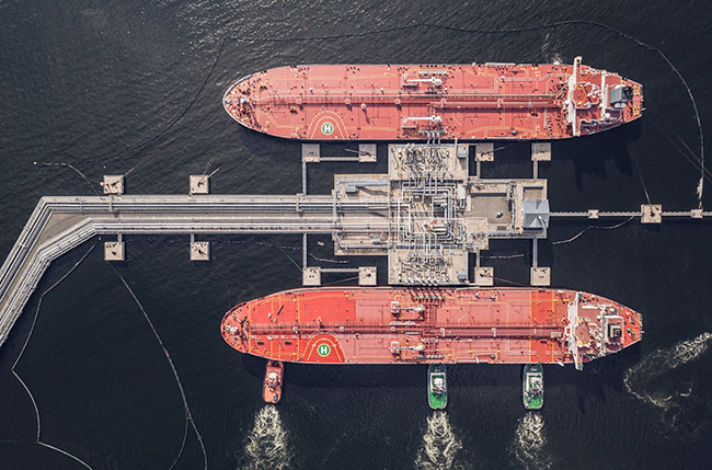 ammat-oil-tankers-in-port